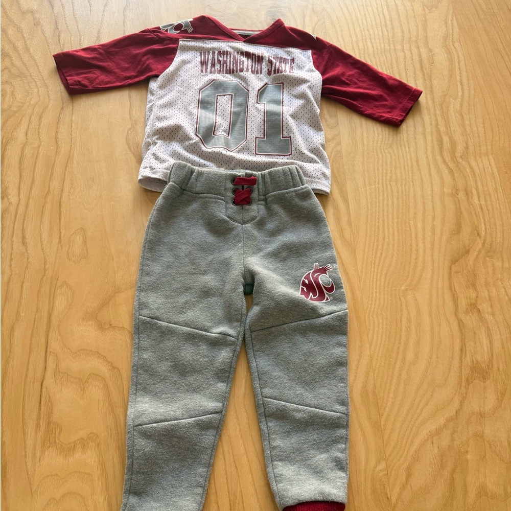 WSU cougars boy football set